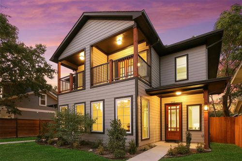 933 W 8th St, Dallas, TX, 75208-5064 | Card Image