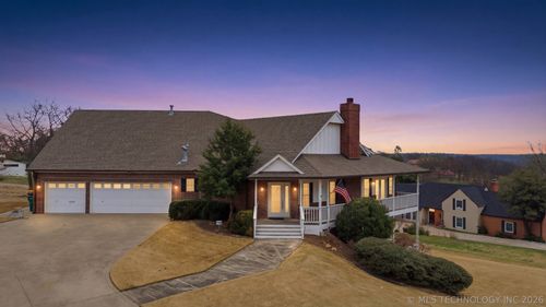 1501 E Fairview Ave, Sapulpa, OK, 74066-4819 | Card Image