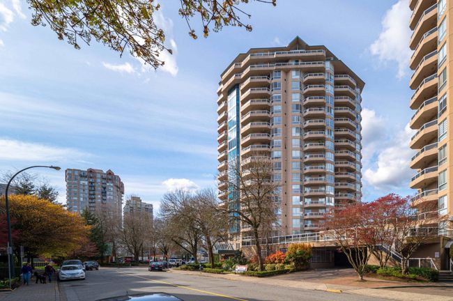 1806 - 1245 Quayside Drive, Condo with 2 bedrooms, 2 bathrooms and 1 parking in New Westminster BC | Image 9