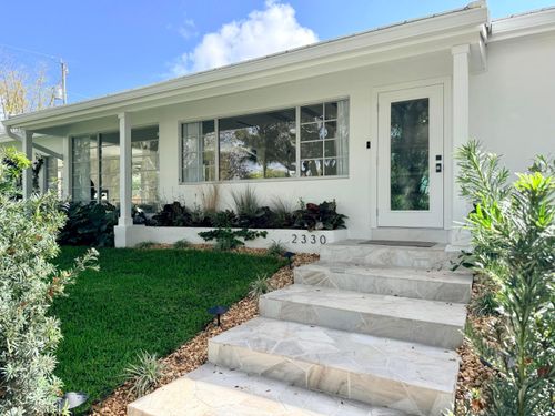 2330 Lake Ave, West Palm Beach, FL, 33401-7826 | Card Image