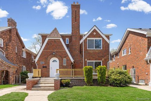 18065 Northlawn St, Detroit, MI, 48221-2513 | Card Image