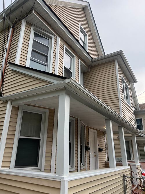95 Denver Ave, Bridgeport, CT, 06605-1900 | Card Image
