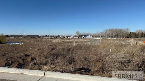 6355&6375 Slider Ln, Idaho Falls, ID, 83401-1167 | Card Image
