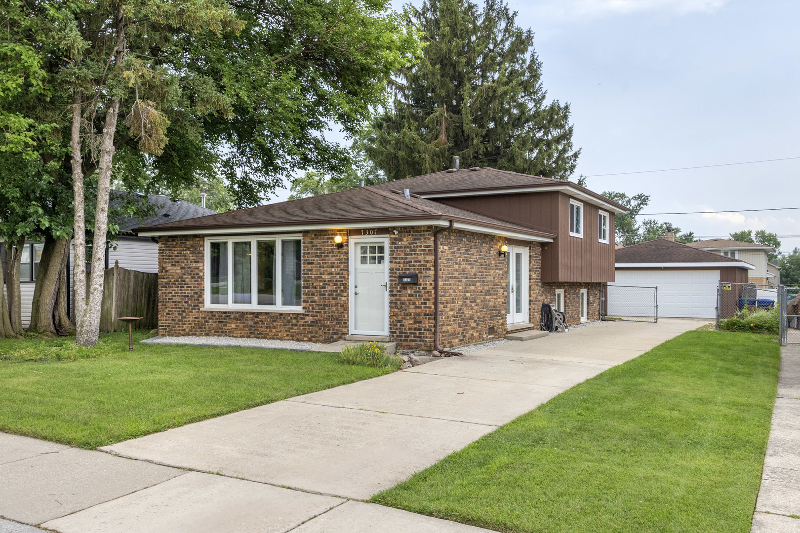 Residential in Worth 2