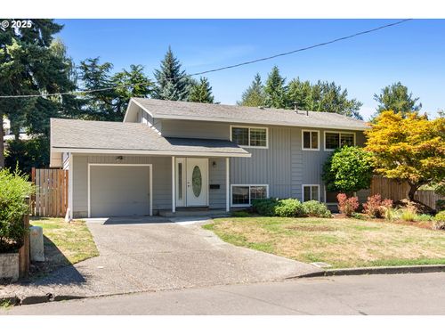 8816 Se Regents Dr, Milwaukie, OR, 97222-4138 | Card Image