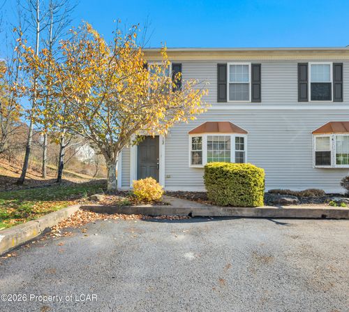 108 Patriot Cir, Mountain Top, PA, 18707-2035 | Card Image