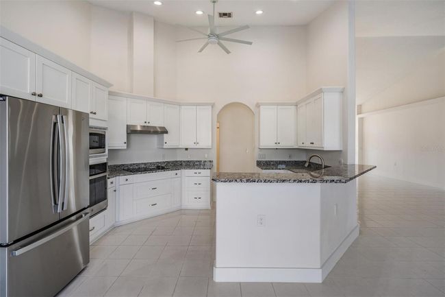2127 Lagoon Dr, House other with 3 bedrooms, 2 bathrooms and null parking in DUNEDIN FL | Image 8