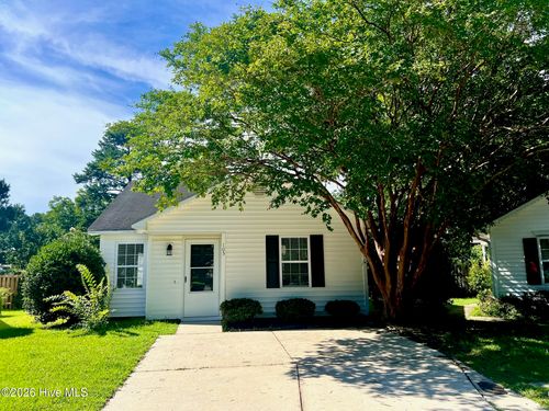 105 White Ash Ln, New Bern, NC, 28562-4824 | Card Image