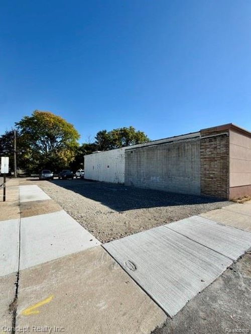 3605 Fort Street, Lincoln Park, MI, 48146 | Card Image
