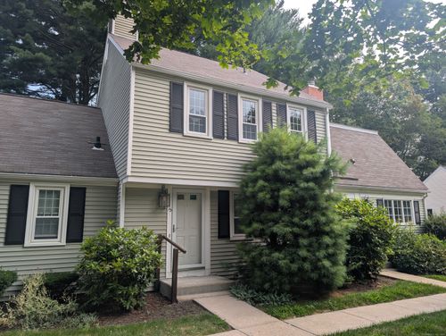 15-15 Patriots Sq, Mansfield Center, CT, 06250-1517 | Card Image