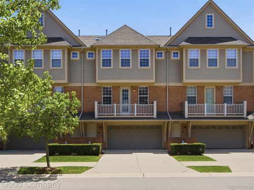 56612 Sunset Dr, Shelby Twp, MI, 48316-5741 | Card Image