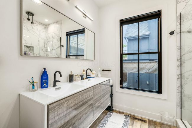primary bath | Image 9