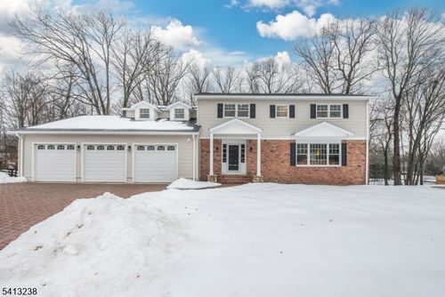 5 Pin Oak Rd, West Caldwell, NJ, 07006-6510 | Card Image