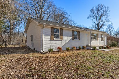 1029 Granada Rd, Ashland City, TN, 37015-4718 | Card Image