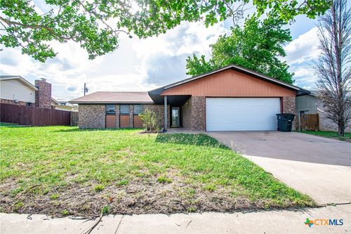 2001 Eisenhower Dr, Killeen, TX, 76543-3130 | Card Image