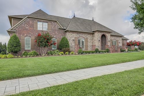 1271 Plantation Blvd, Gallatin, TN, 37066-7494 | Card Image