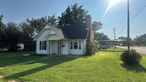 401 S 4th St Corner, Davis, OK, 73030 | Card Image