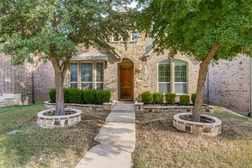 3639 Chesterfield St, Irving, TX, 75038-5512 | Card Image