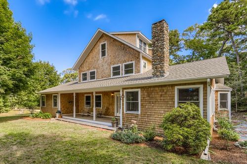 63 Crowell Ln, Vineyard Haven, MA, 02568-6524 | Card Image