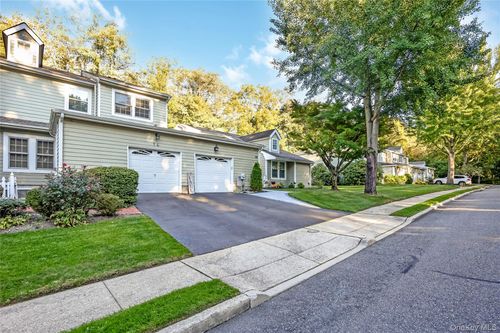 14 Victorian Ct, Huntington, NY, 11743-3663 | Card Image