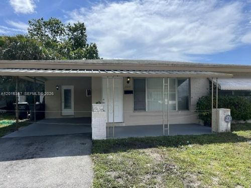 2201 N 57th Ave, Hollywood, FL, 33021-3818 | Card Image