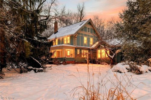 1798 Middlehurst Rd, Cleveland Heights, OH, 44118-1648 | Card Image