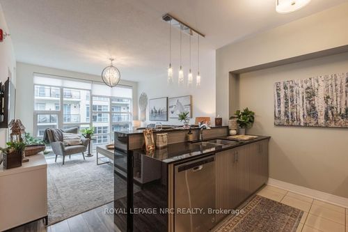 412-10 Concord Pl, Grimsby, ON, L3M0G6 | Card Image