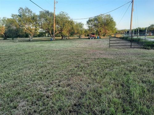 118 Valerie Ln, Dale, TX, 78616-2747 | Card Image