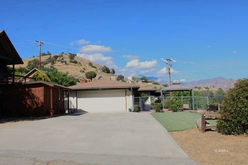 720 Sierra Vista Dr, Wofford Heights, CA, 93285-9407 | Card Image