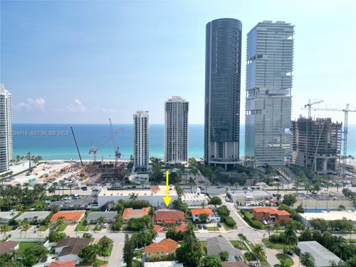 18605 Atlantic Blvd, Sunny Isles Beach, FL, 33160-2416 | Card Image