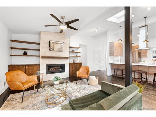 901 Glencoe St, Denver, CO, 80220-4452 | Card Image