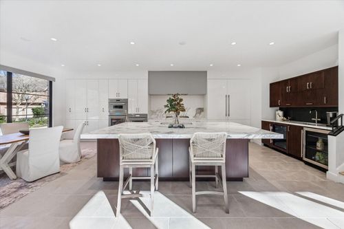 unit-53-10 S Briar Hollow Ln, Houston, TX, 77027-2823 | Card Image