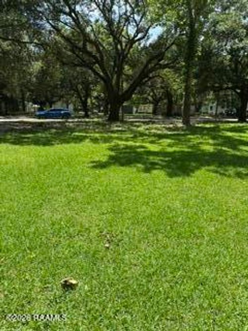 714 Mixon Street, New Iberia, LA, 70560 | Card Image