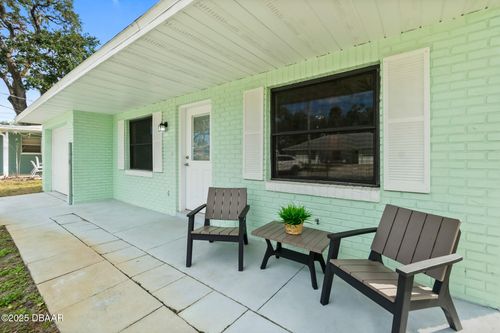 124 Oak Ridge Ave, Edgewater, FL, 32132-1536 | Card Image
