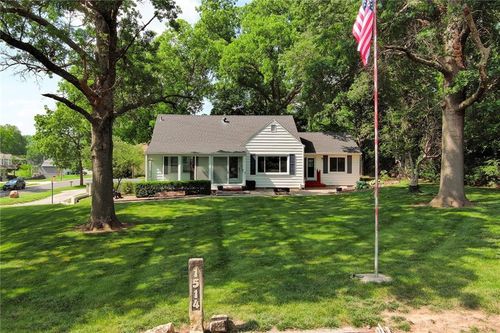 1514 Vilas St, Leavenworth, KS, 66048-4147 | Card Image