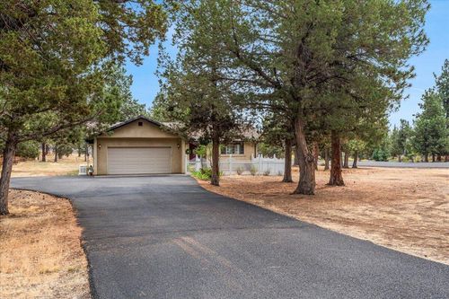 70120 Mustang Dr, Sisters, OR, 97759-9633 | Card Image