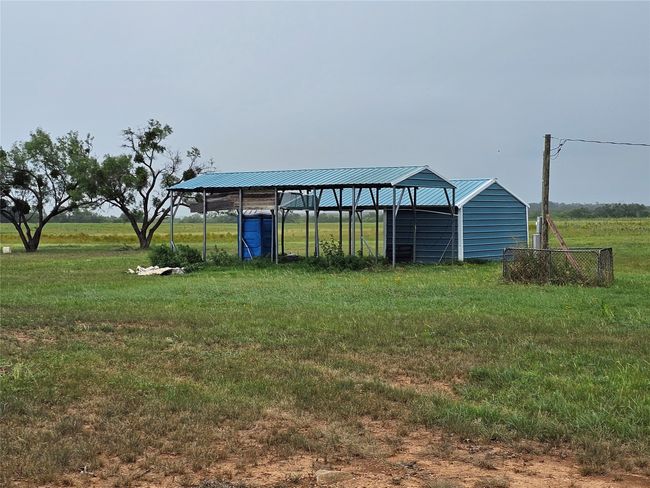 View of yard | Image 7