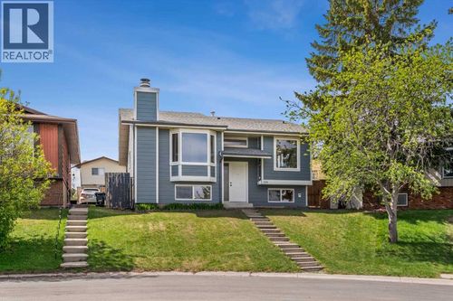 124 Bergen Cres Nw, Calgary, AB, T3K1J3 | Card Image