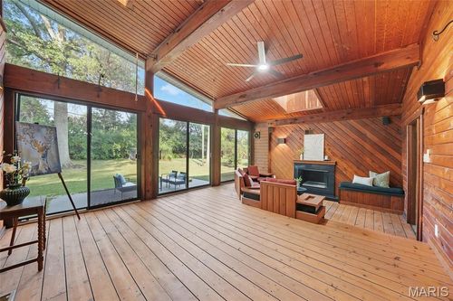 31 Bon Hills Dr, Saint Louis, MO, 63132-3601 | Card Image