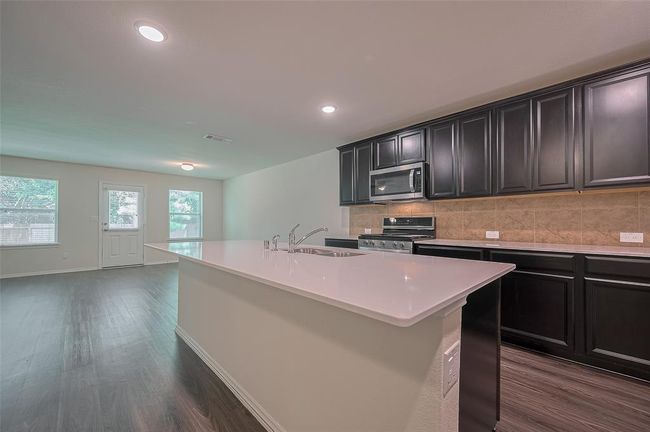 2011 Lost Timbers Dr, House other with 5 bedrooms, 3 bathrooms and 2 parking in Conroe TX | Image 8