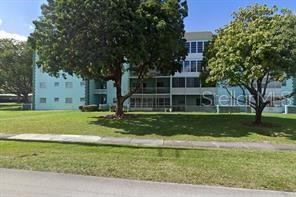 Residential in LAUDERDALE LAKES