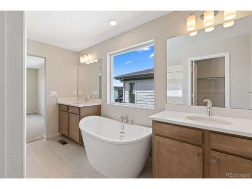 21152 E 63rd Dr, Aurora, CO, 80019-2353 | Card Image