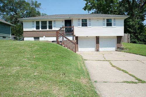 9616 E 86th Ter, Raytown, MO, 64138-3367 | Card Image