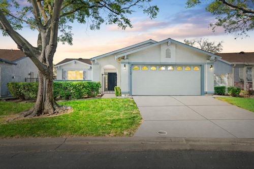 7579 Sunmore Lane, Sacramento, CA, 95828 | Card Image