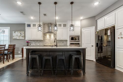 813 Pier St, Aubrey, TX, 76227-1922 | Card Image