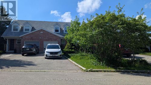 630 Pinerow Cres, Waterloo, ON, N2T2K8 | Card Image