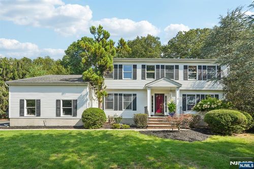 23 Herlihy Dr, Mahwah, NJ, 07430-2947 | Card Image