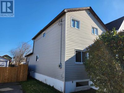 622 Mclaughlin St, Home with 4 bedrooms, 2 bathrooms and null parking in Thunder Bay ON | Image 2