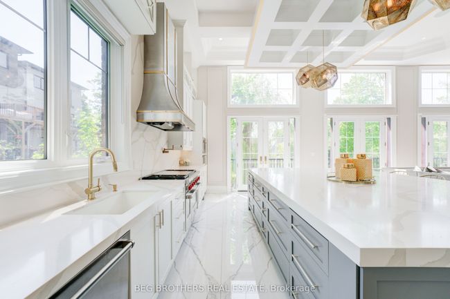 415 Sheppard Ave, House other with 7 bedrooms, 6 bathrooms and 6 parking in Pickering ON | Image 17