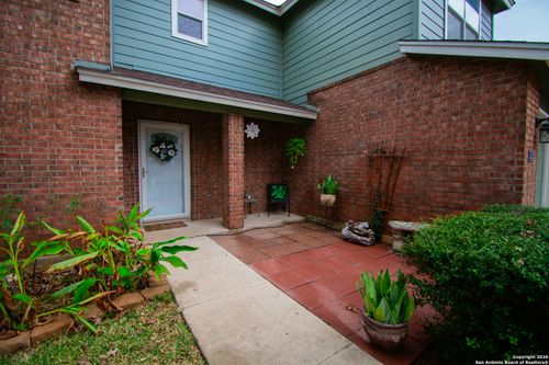 302 Copper Mtn, New Braunfels, TX, 78130-7020 | Card Image